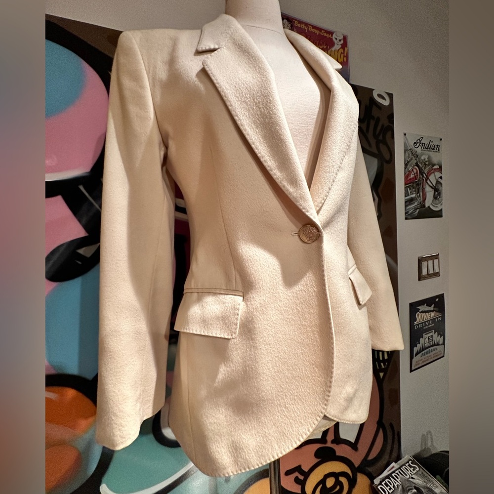 Gianfranco Ferre Cream Wool tailored Woman’s Blazer